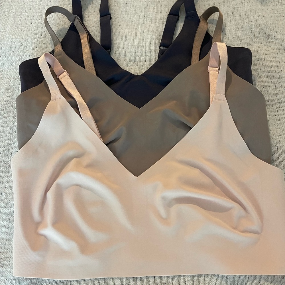 True & co. bra tops, like new (3)